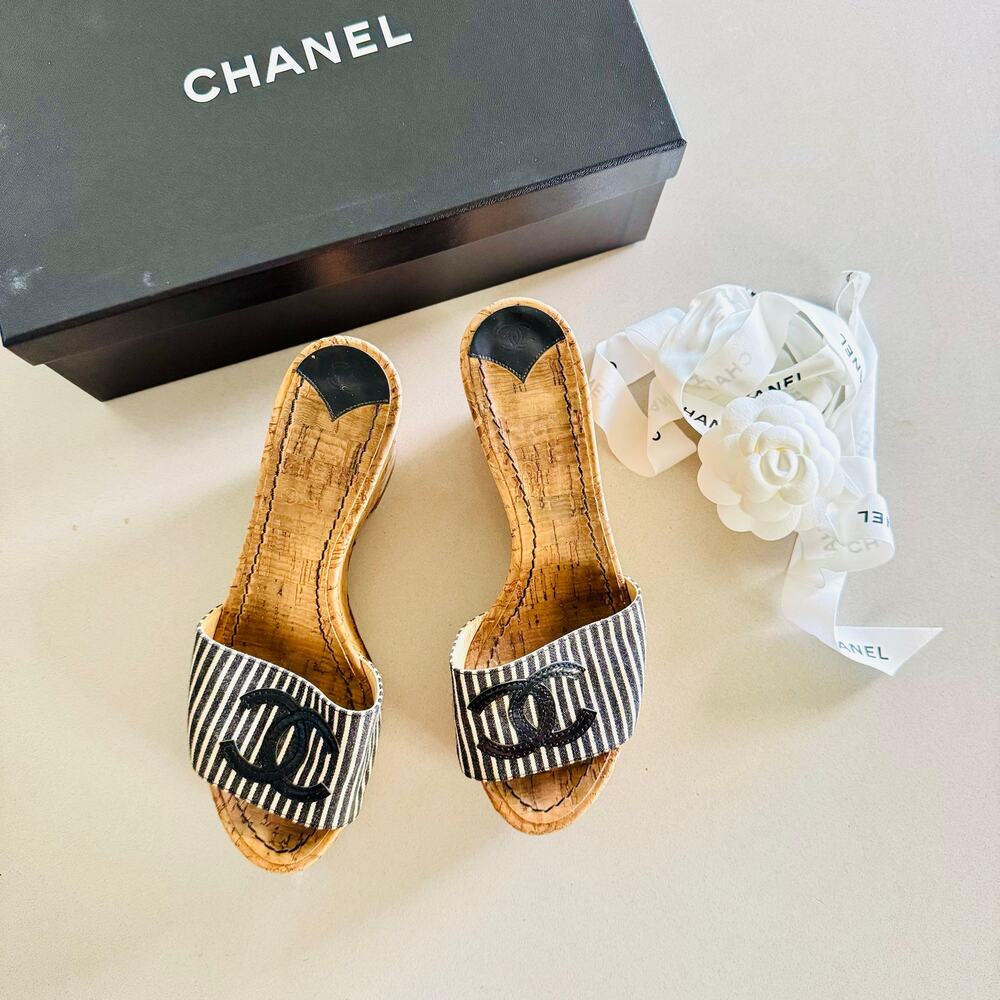 CHANEL Black White Stripe Canvas CC Logo Tan Beige Cork Wedge Sandal Slides 36 - Picture 10 of 16